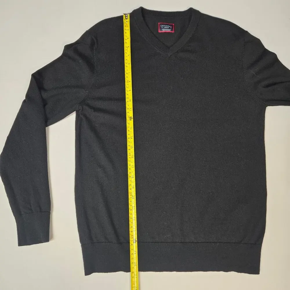 Untuckit Sweater Mens Medium Black 100% Merino Wool V Neck Pullover Preppy Knit